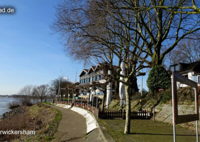 Götterwickersham Rheinpromenade