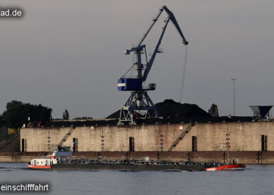 Rhein Hafen Kran