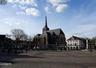 Geldern Marktplatz und Kirche