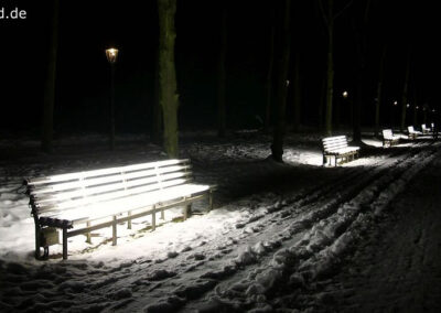 Hofgarten leuchtende Bänke