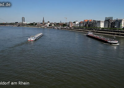 Rhein bei Düsseldorf