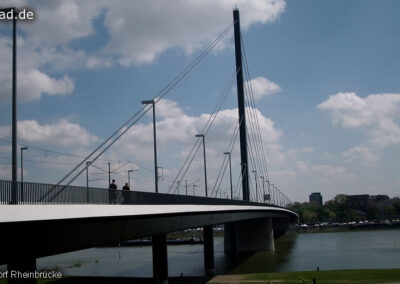 Rheinbrücke Düsseldorf