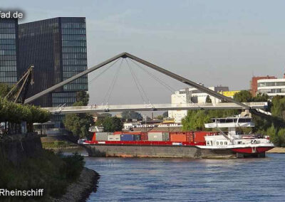 Schifffahrt auf dem Rhein