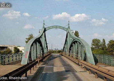 Historische Drehbrücke Rheinhafen