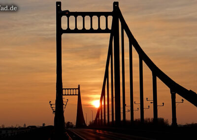 Rheinbrücke Sonnenuntergang